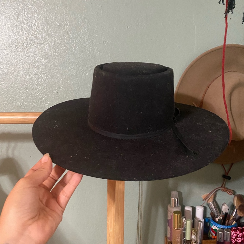 Stetson %100 felted wool hat